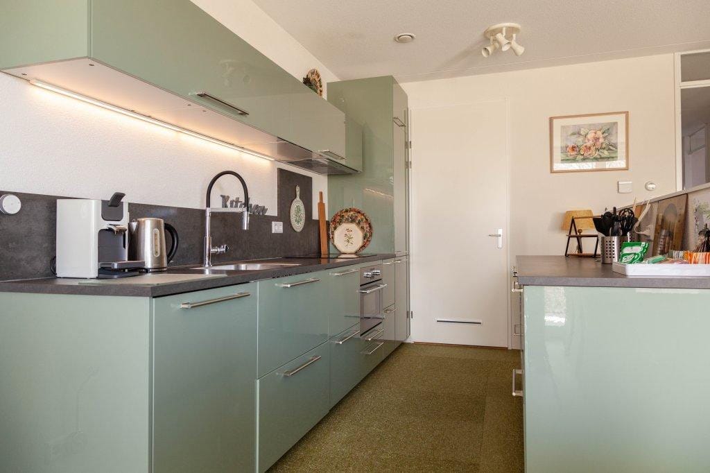 Photo 7 of Burgemeester van der Postlaan 50