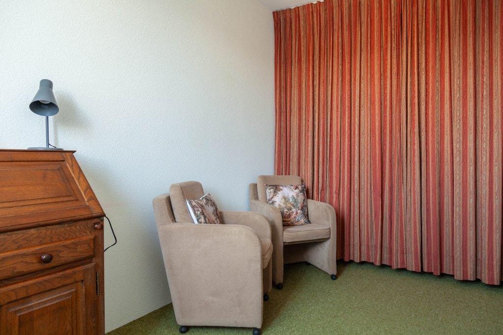 Photo 16 of Burgemeester van der Postlaan 50