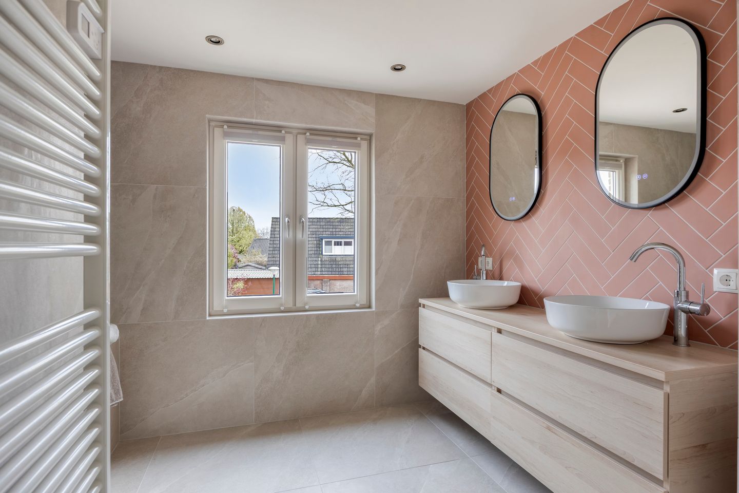 Foto 25 van Wethouder Teunissenstraat 26