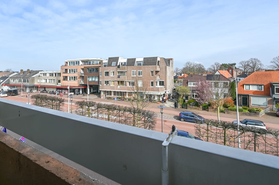 Spacious Maisonette with Four Bedrooms in Santpoort-Noord Centre — 17