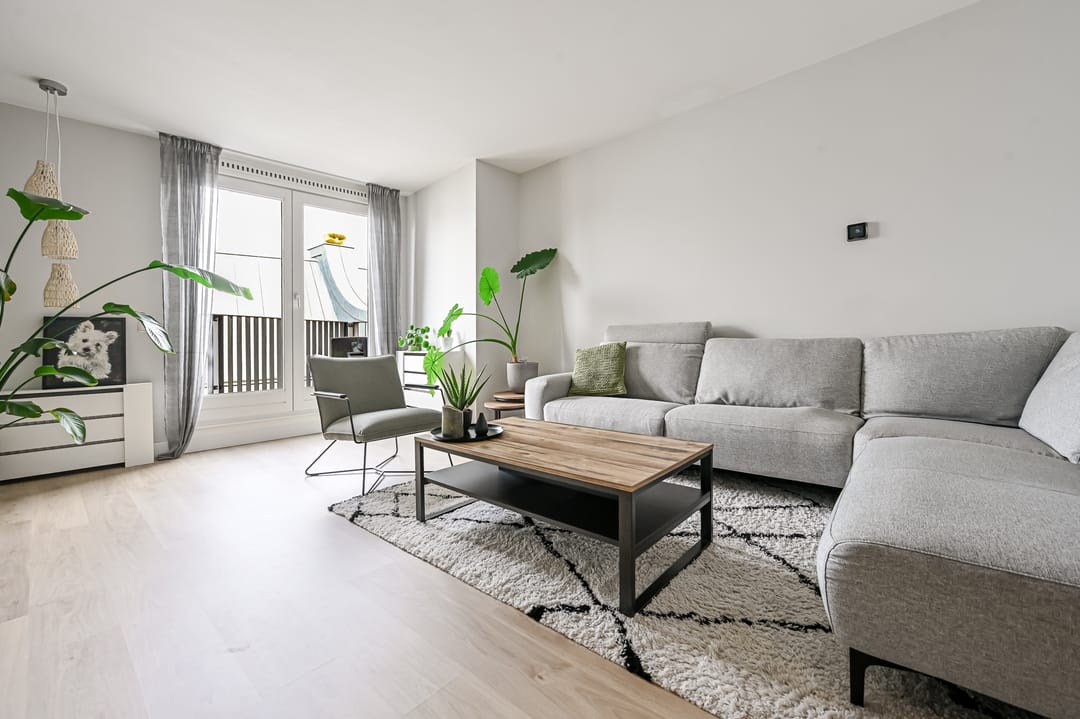 Move-in ready apartment in Spijkenisse center with private parking — 17