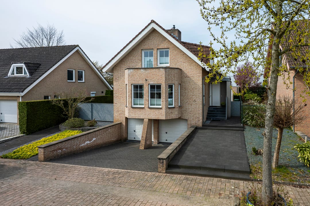 Photo 1 of Gropiusstraat 6