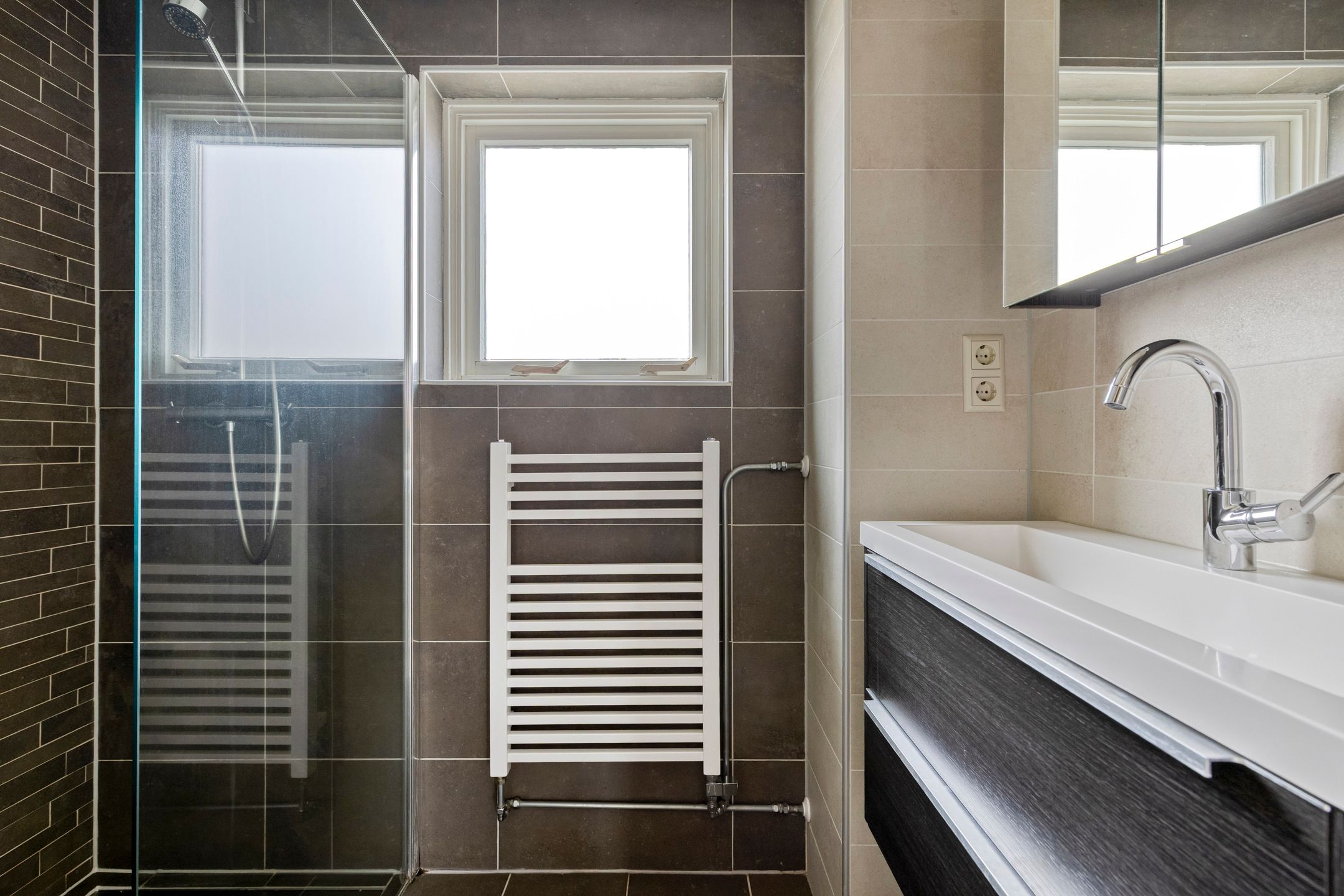 Photo 21 of Tullensstraat 49