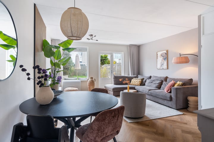 Photo 3 of A S Talmaplein 18