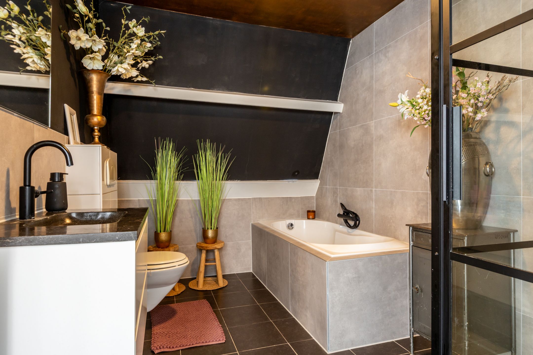 Foto 21 van Mathenesserweg 155-B02