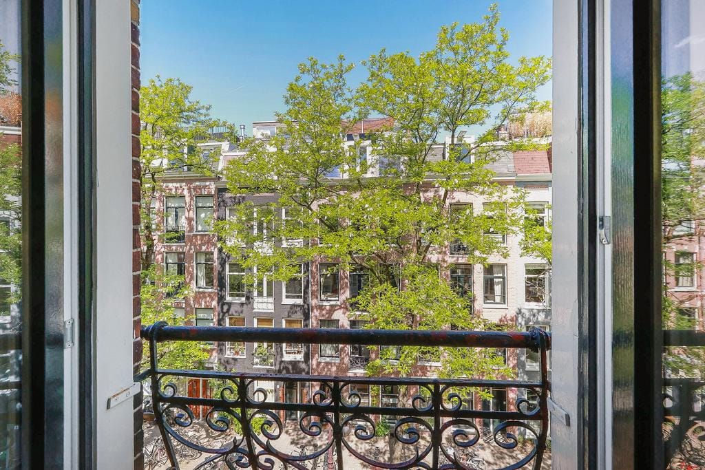 Photo 8 of Wilhelminastraat 5-3