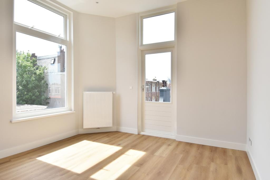 Foto 19 van Van Beuningenstraat 49-A