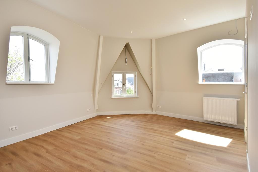 Foto 27 van Van Beuningenstraat 49-A