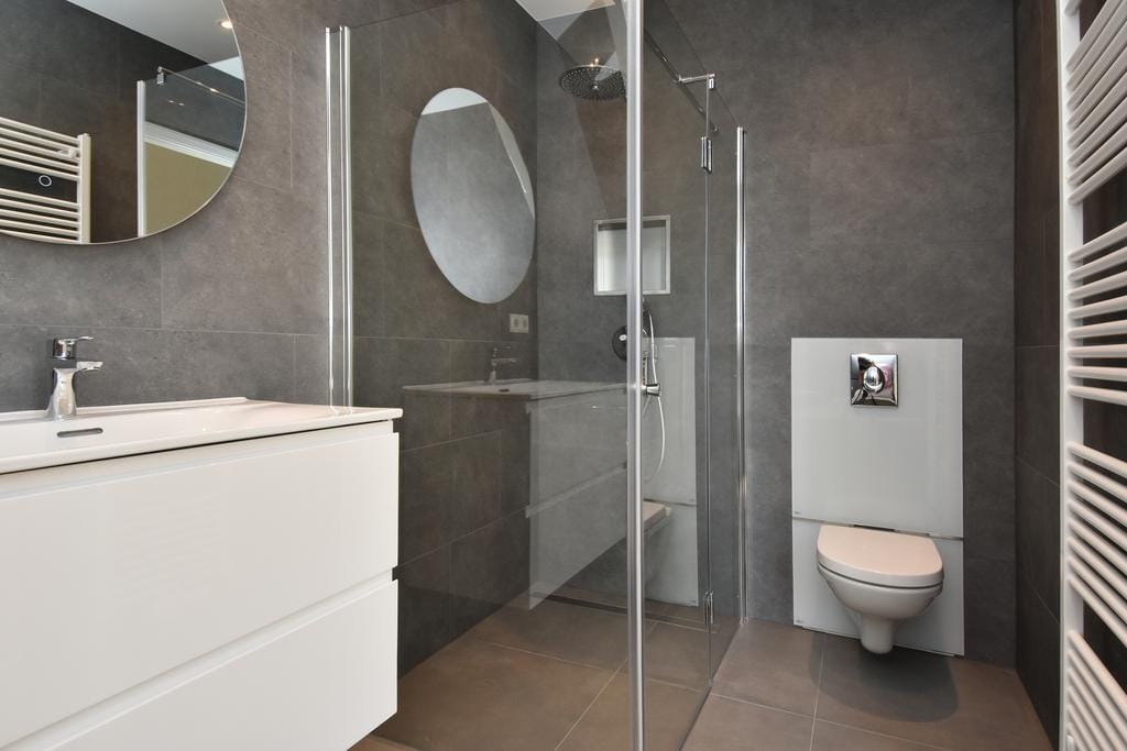 Foto 30 van Van Beuningenstraat 49-A