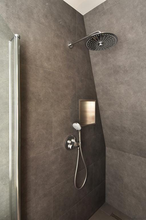 Foto 31 van Van Beuningenstraat 49-A