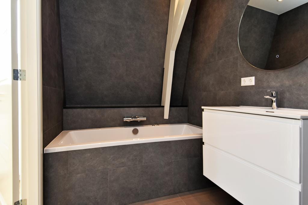 Foto 34 van Van Beuningenstraat 49-A