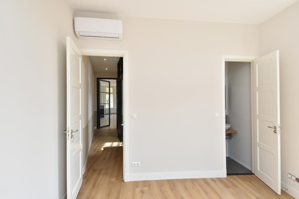 Foto 20 van Van Beuningenstraat 49-A