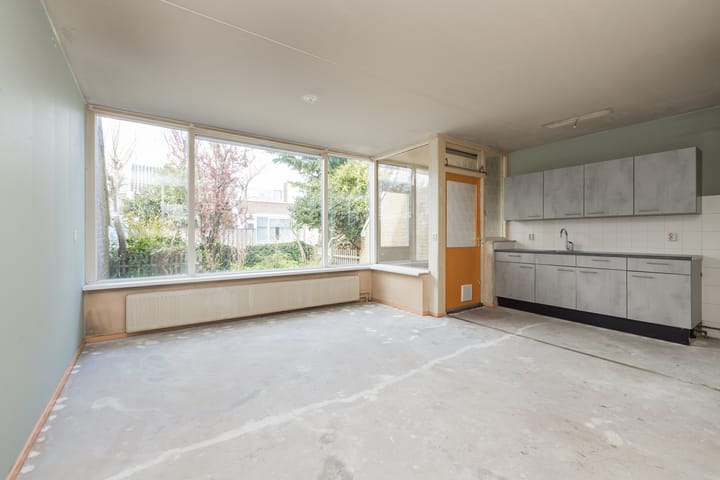 Foto 2 van Uranus 14