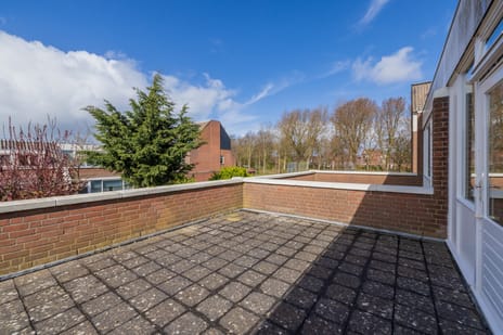 Uranus 14 tertiary image