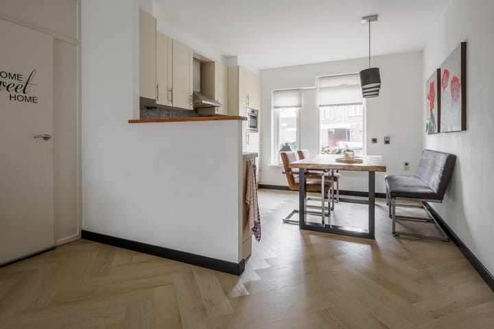 Photo 4 of Cornelis Dopperstraat 102