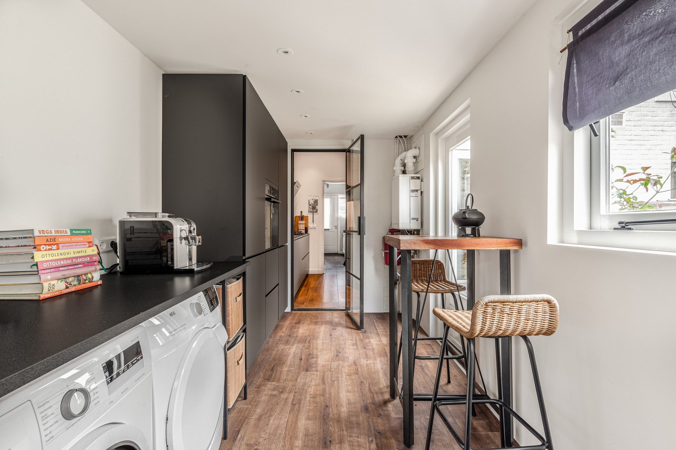 Characteristic family home with sunny garden and renovated attic in sought-after Indischebuurt — 15