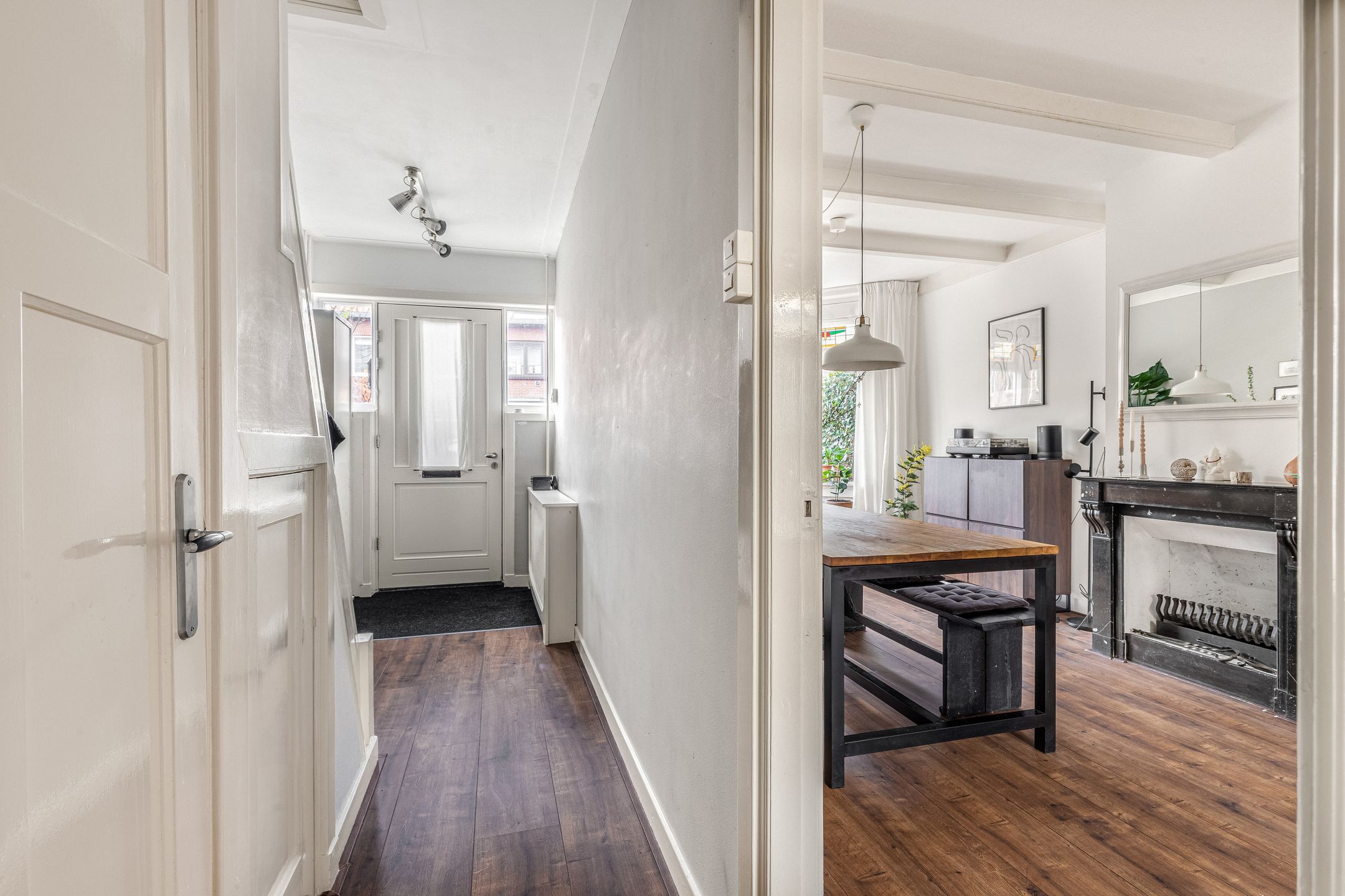 Characteristic family home with sunny garden and renovated attic in sought-after Indischebuurt — 18