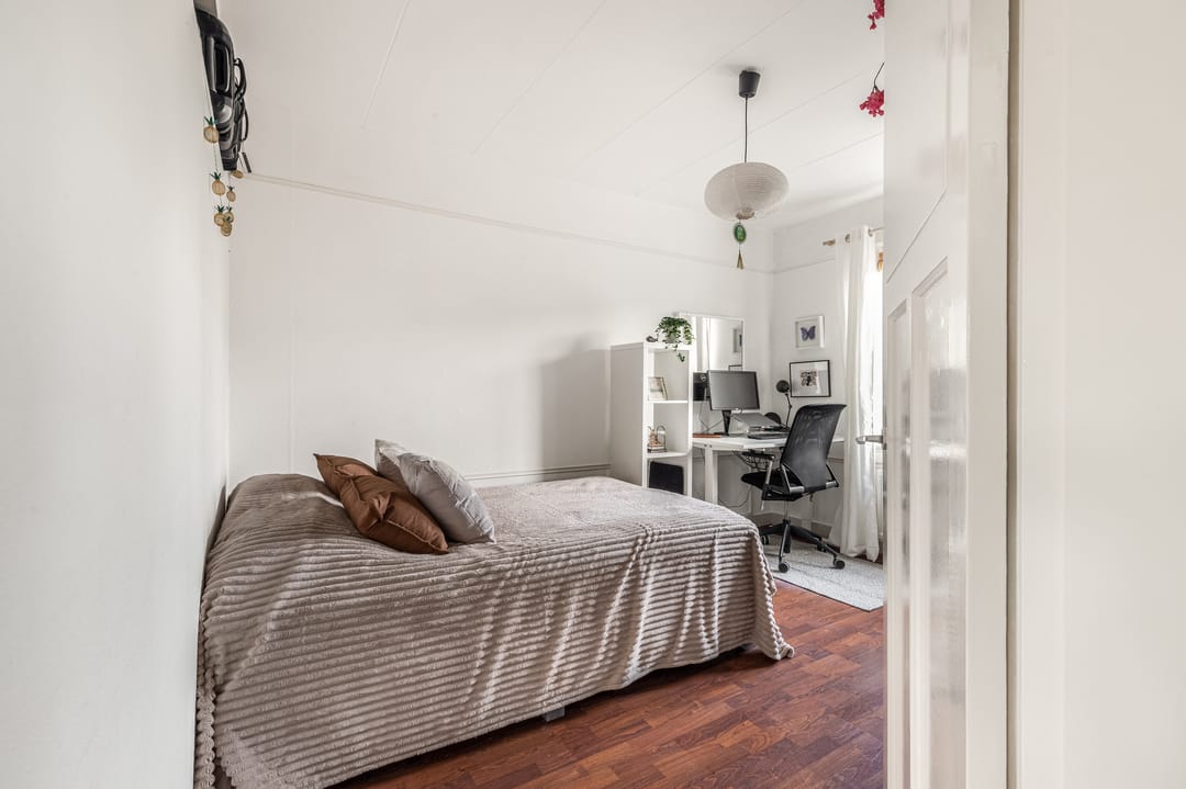 Characteristic family home with sunny garden and renovated attic in sought-after Indischebuurt — 23