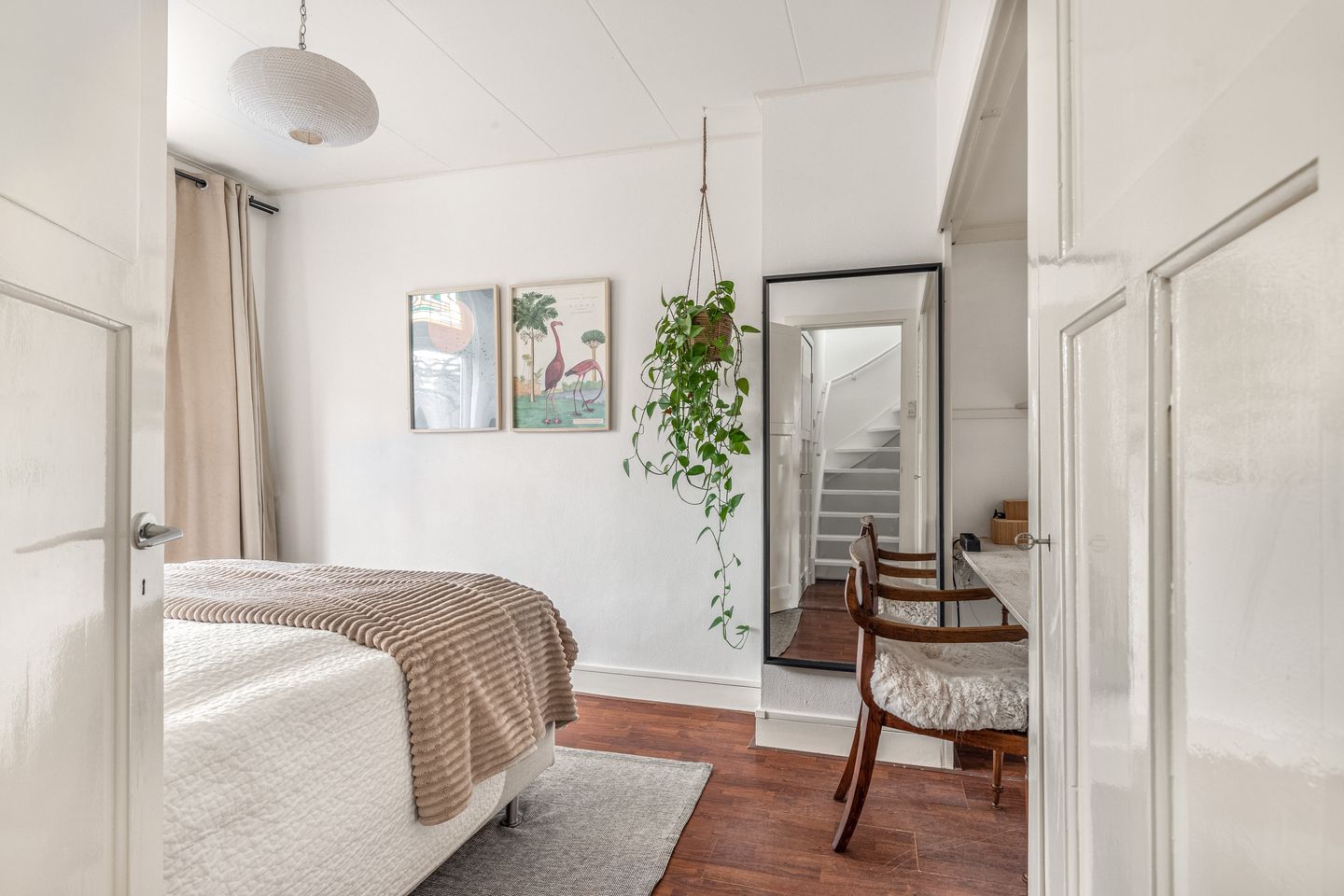 Characteristic family home with sunny garden and renovated attic in sought-after Indischebuurt — 25