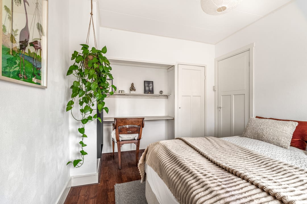 Characteristic family home with sunny garden and renovated attic in sought-after Indischebuurt — 28