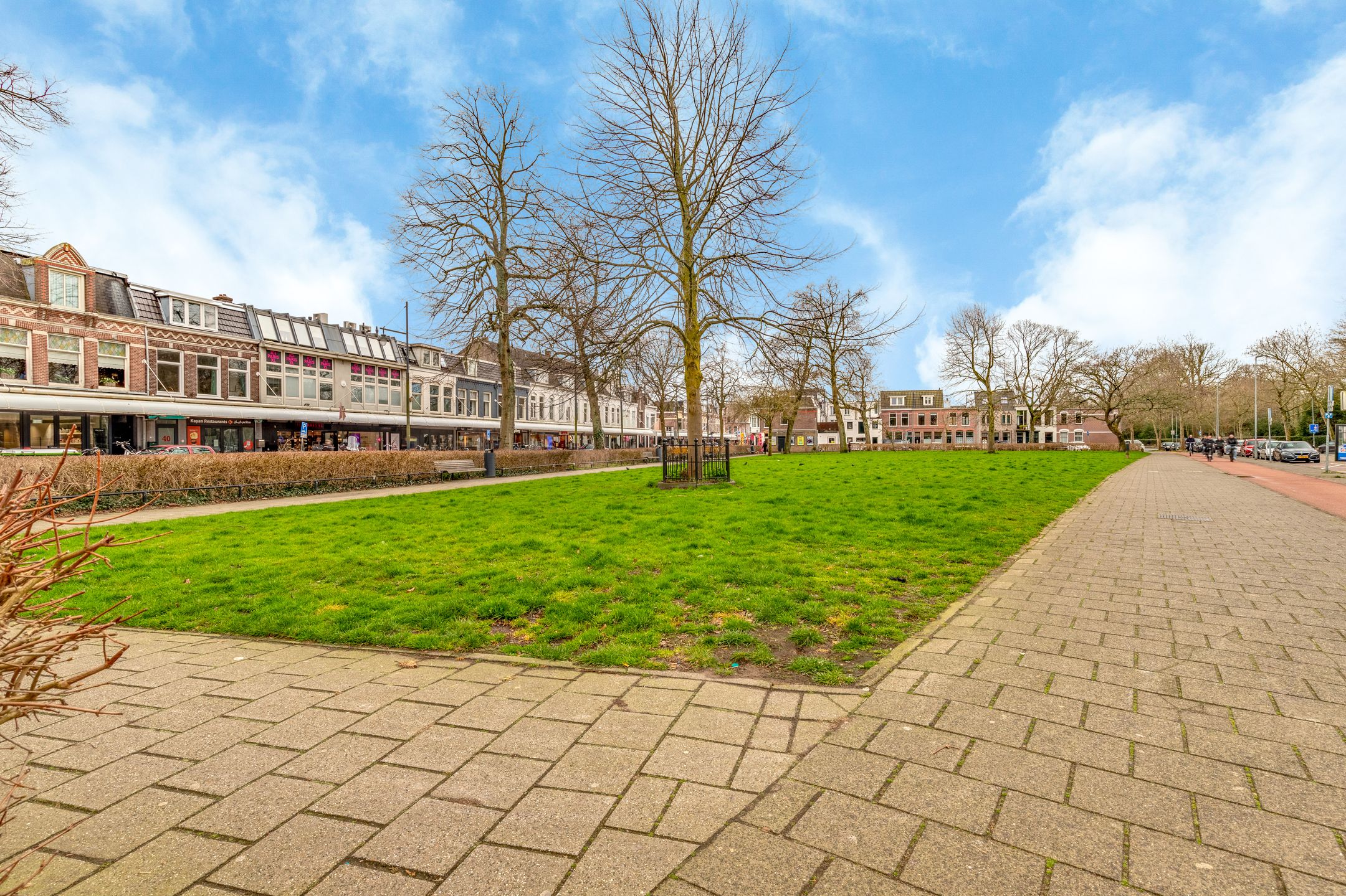 Characteristic family home with sunny garden and renovated attic in sought-after Indischebuurt — 39