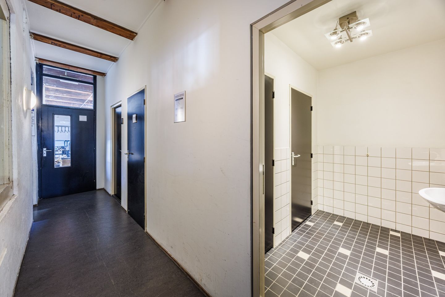 View photo 5 of Burgwal 45