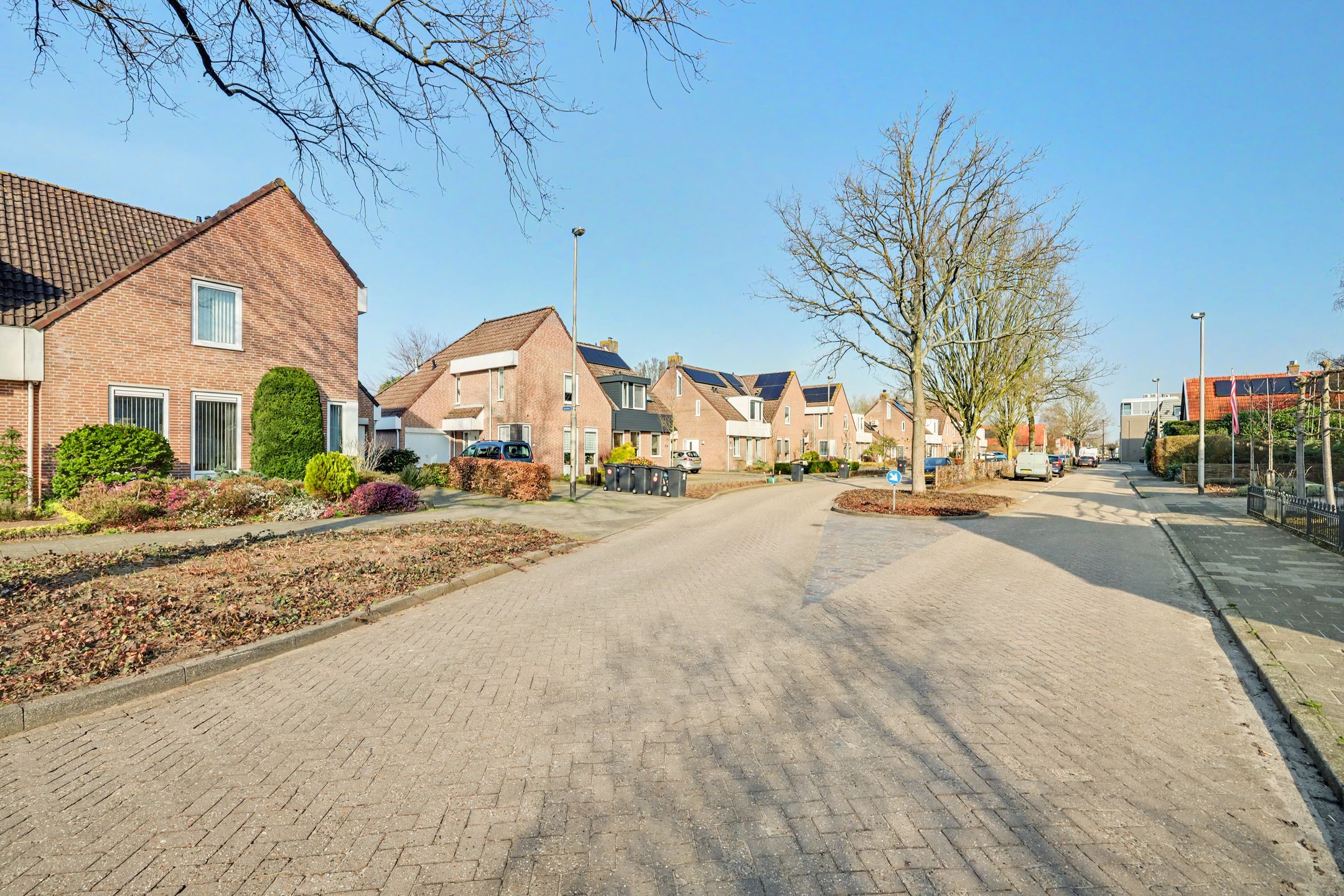 Charming semi-detached house with garage and sunny west-facing garden in Drunen — 41