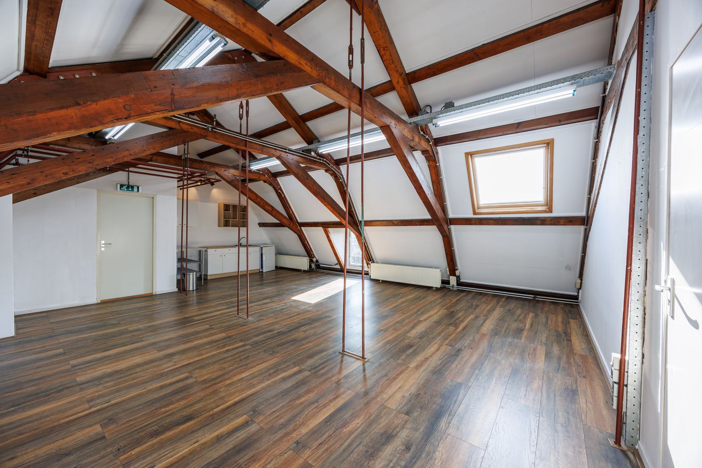 View photo 4 of Burgwal 45