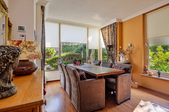 Foto 3 van Van Buerenstraat 1