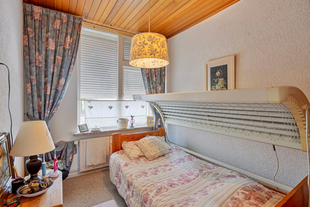 Spacious Expanded Corner House with Large Garden in Quiet Oudheusden — 12