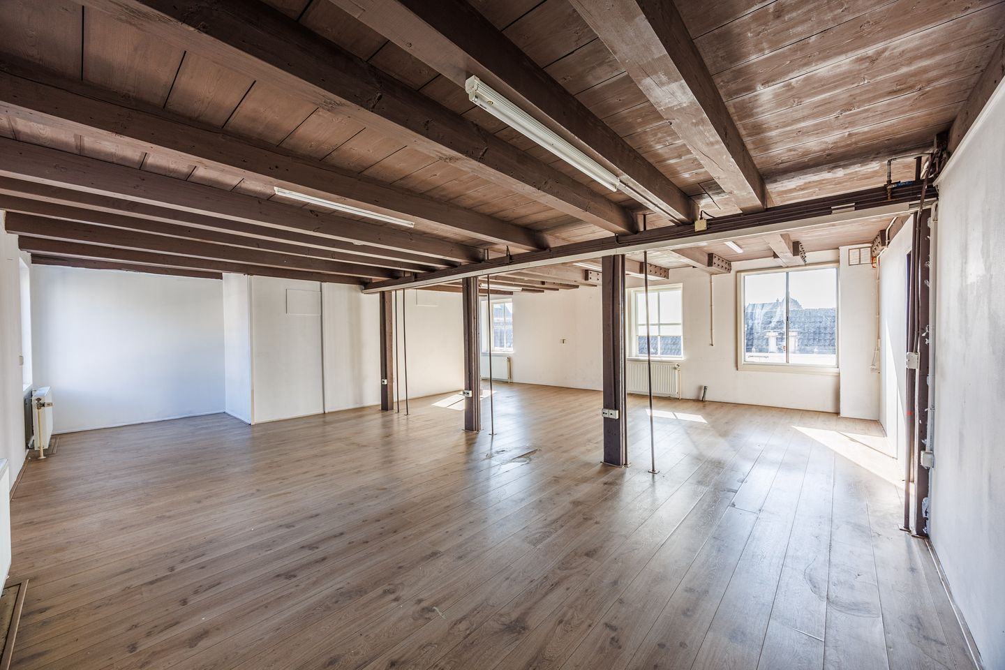 View photo 1 of Burgwal 45