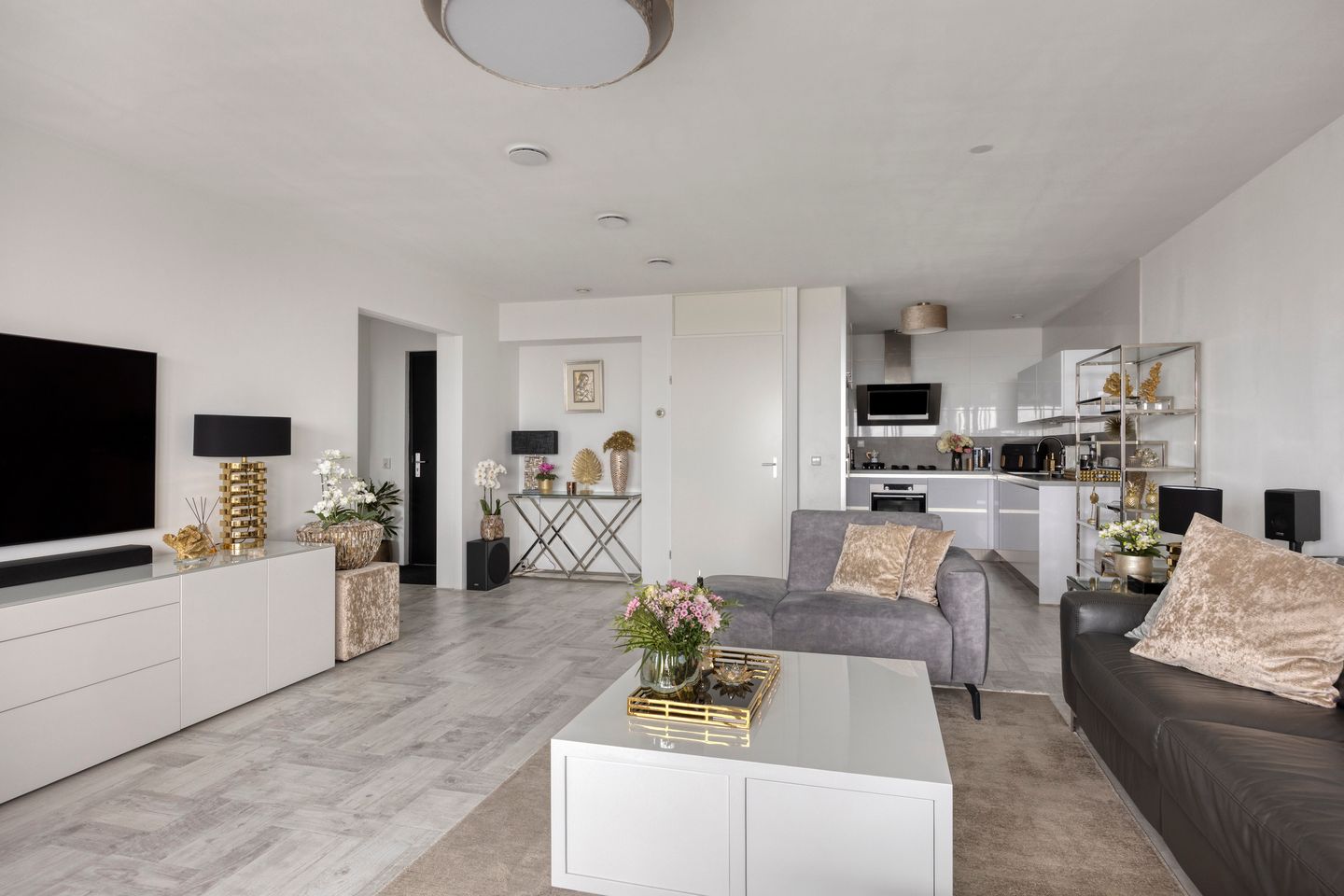 Photo 5 of Buitenom 131