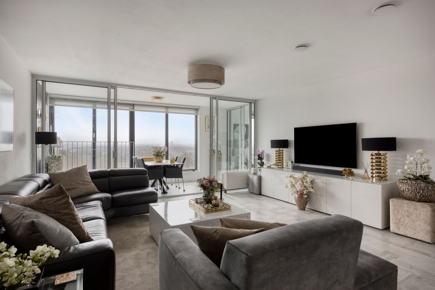 Photo 10 of Buitenom 131