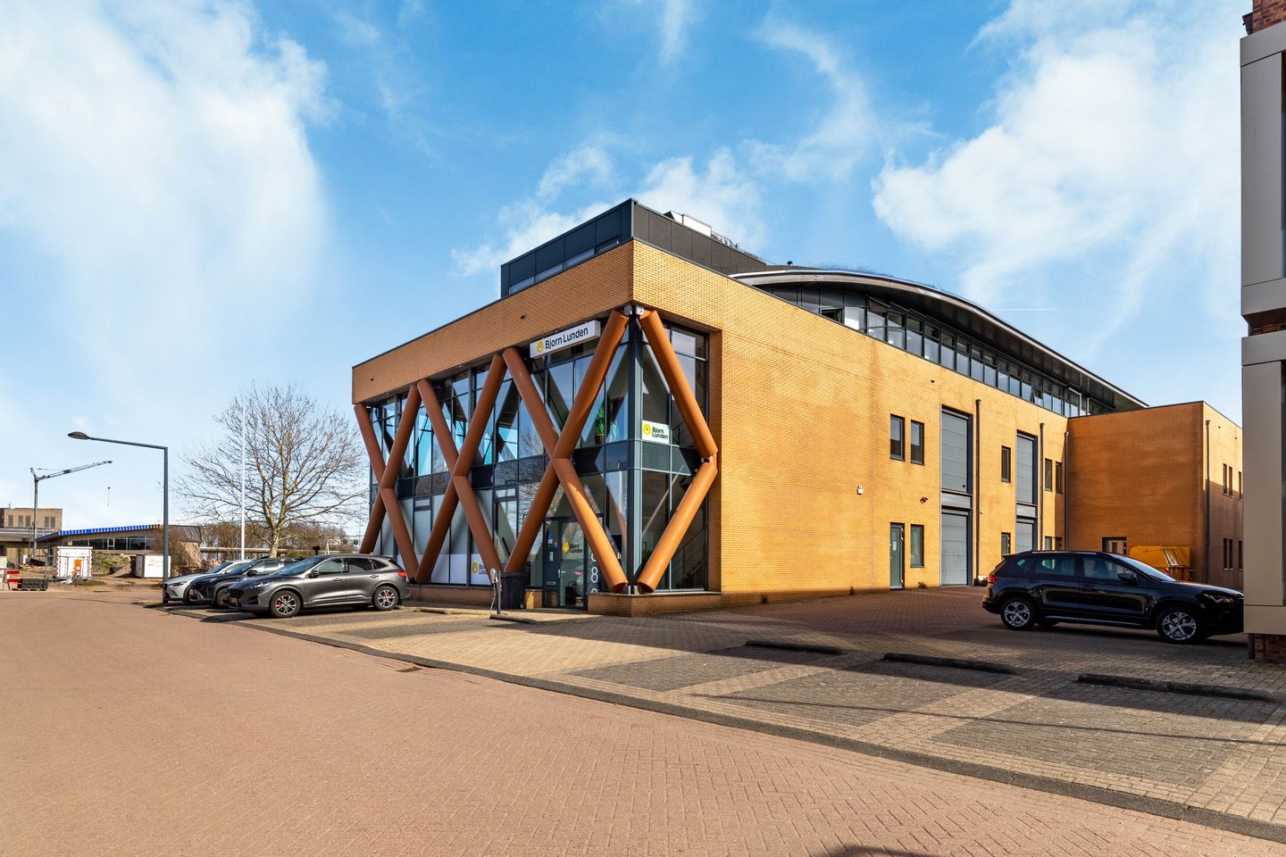 View photo 3 of De Trompet 2870