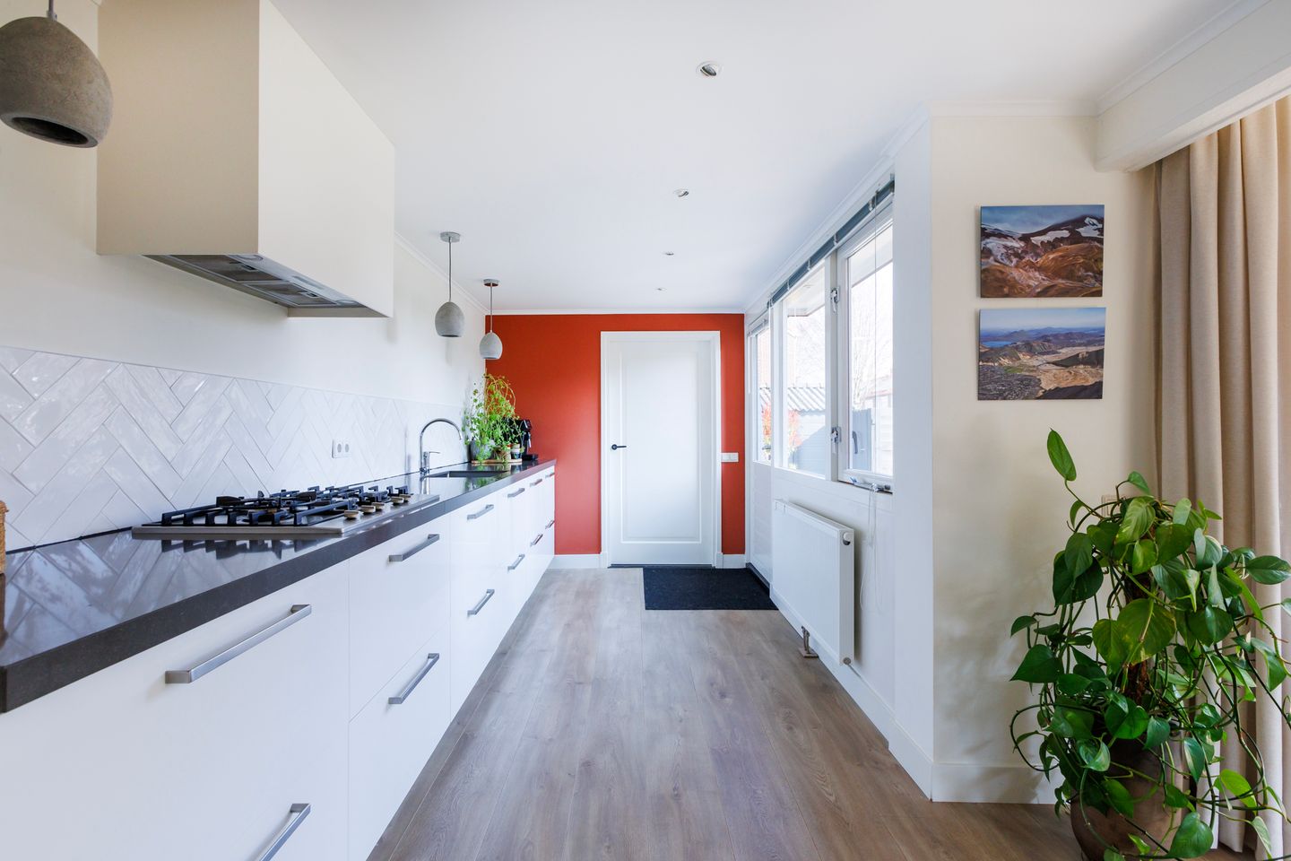 Foto 10 van van Limburg Stirumlaan 89