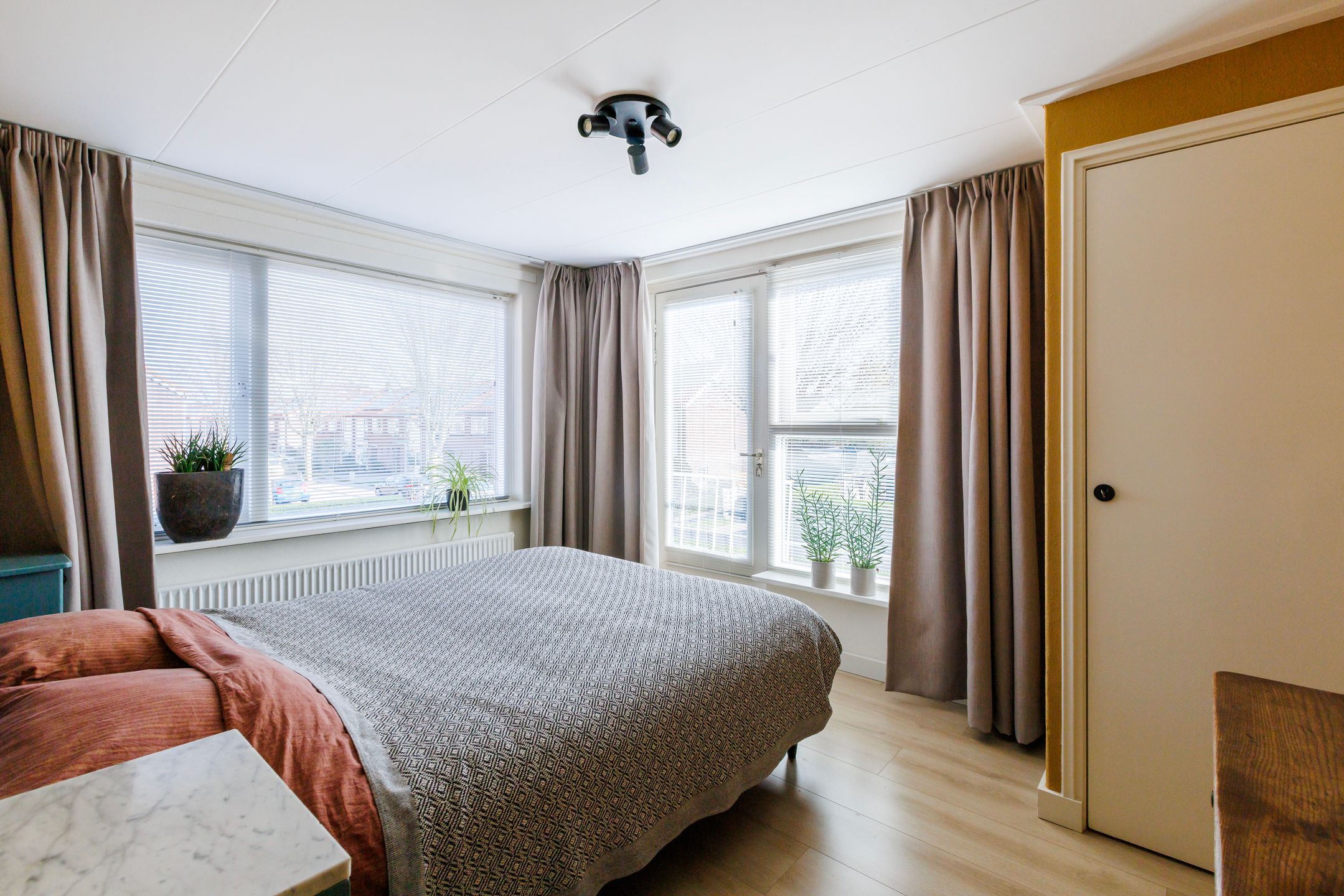 Foto 27 van van Limburg Stirumlaan 89