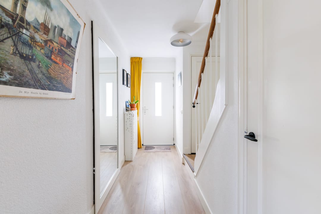 Foto 22 van van Limburg Stirumlaan 89