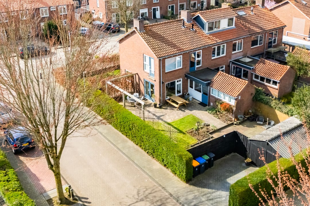 Foto 38 van van Limburg Stirumlaan 89