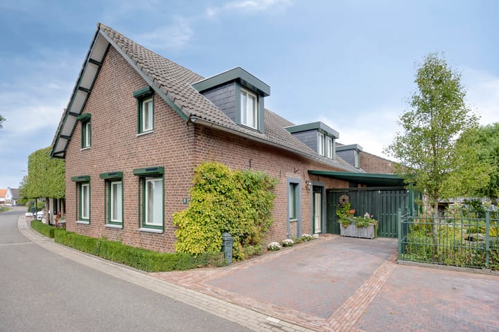 Photo 4 of Voorsterstraatweg 25