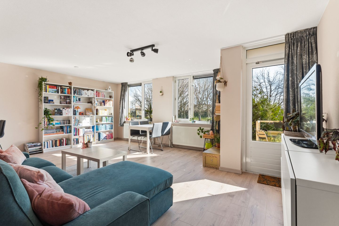 Foto 10 van Voorjaarstraat 35