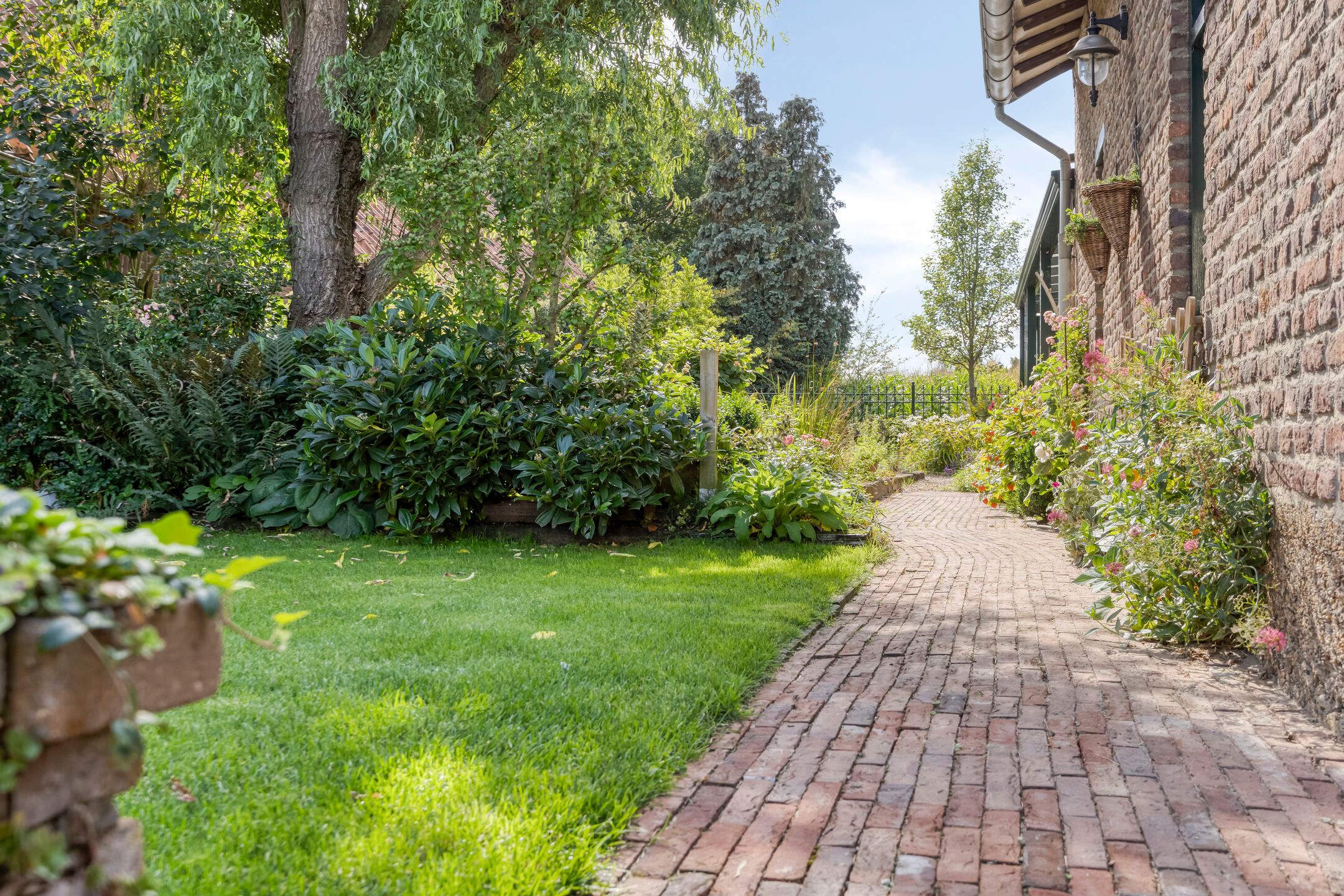 Foto 60 van Voorsterstraatweg 25