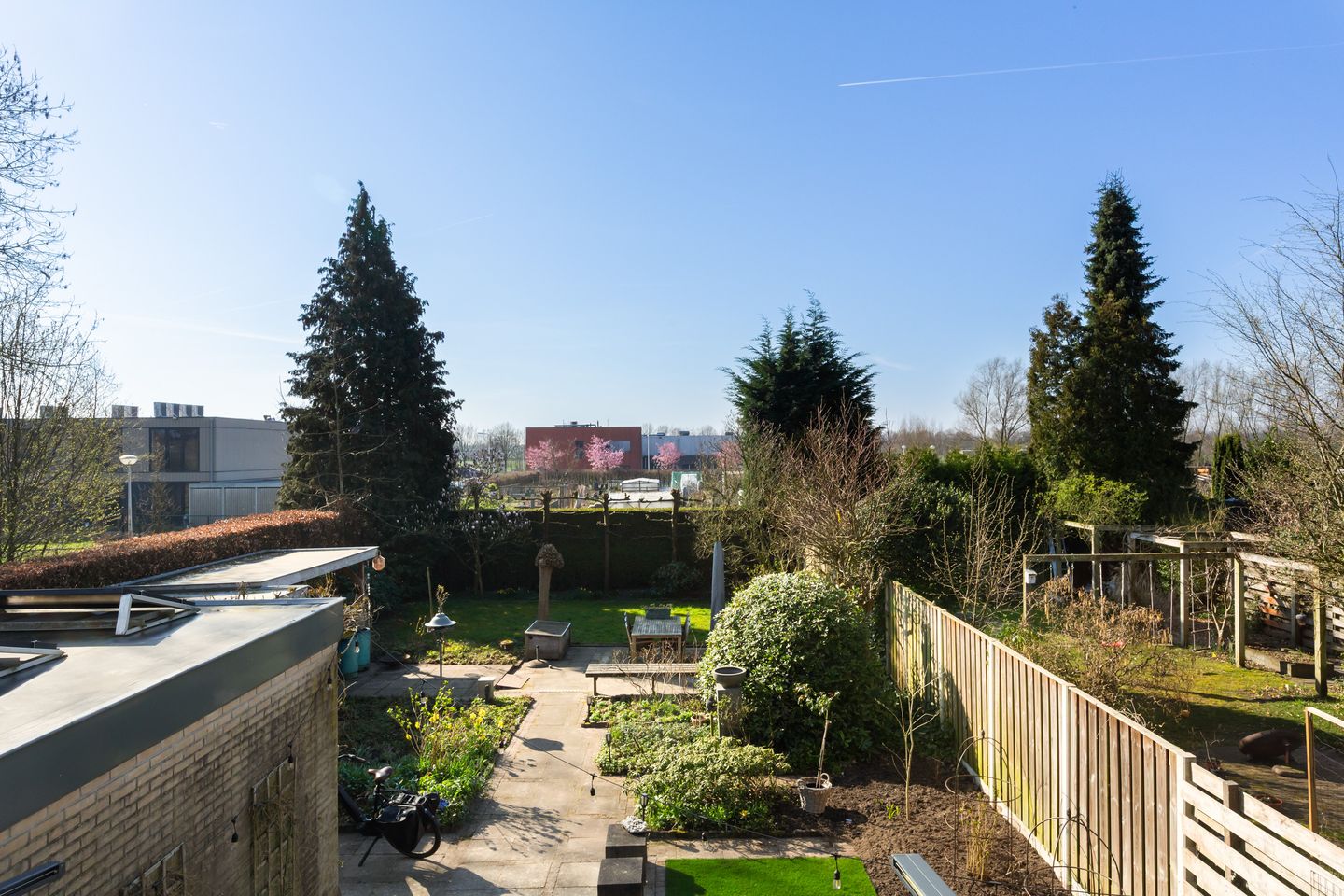 Spacious semi-detached home with practice space and stunning garden in Woudenberg — 45