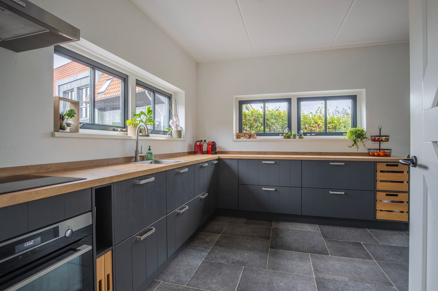 Photo 4 of Westeneynde 11