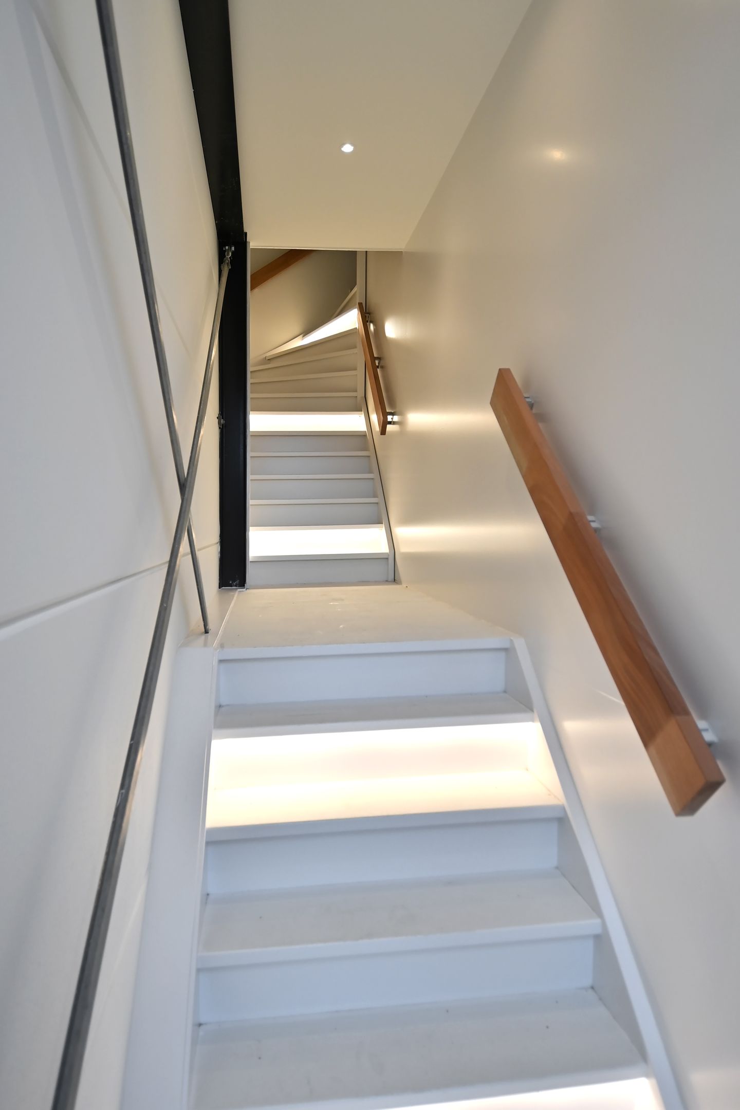 View photo 3 of Vogelkersberg 12-D