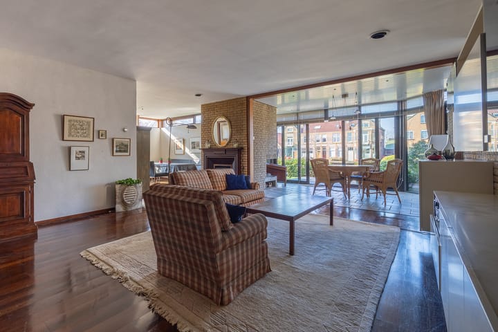 Vrijstaande woning te koop: van Hemessenkade 15, Woubrugge