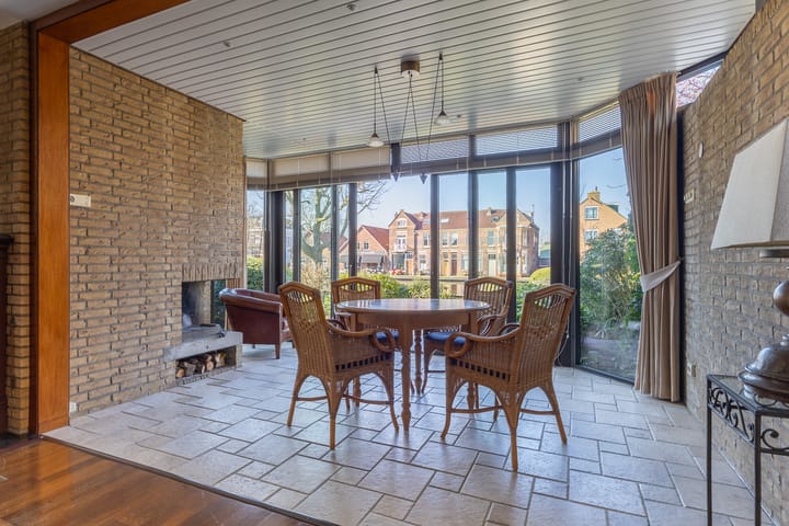 Vrijstaande woning te koop: van Hemessenkade 15, Woubrugge