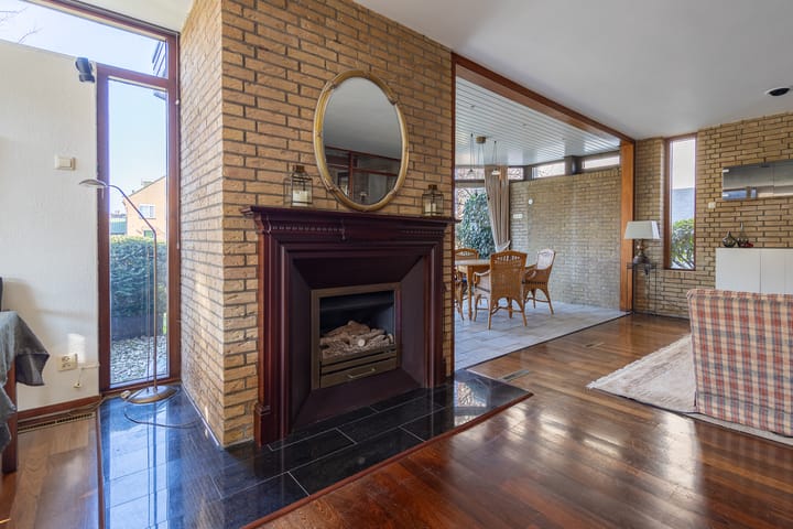 Vrijstaande woning te koop: van Hemessenkade 15, Woubrugge
