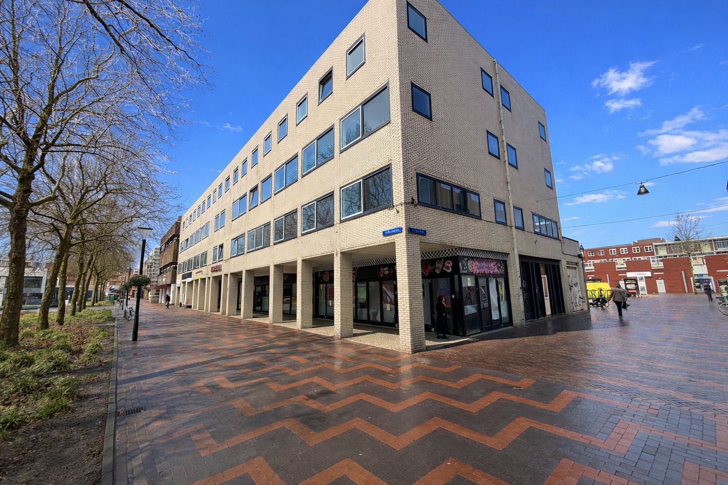 Bekijk foto 1 van Stadhuisplein 73