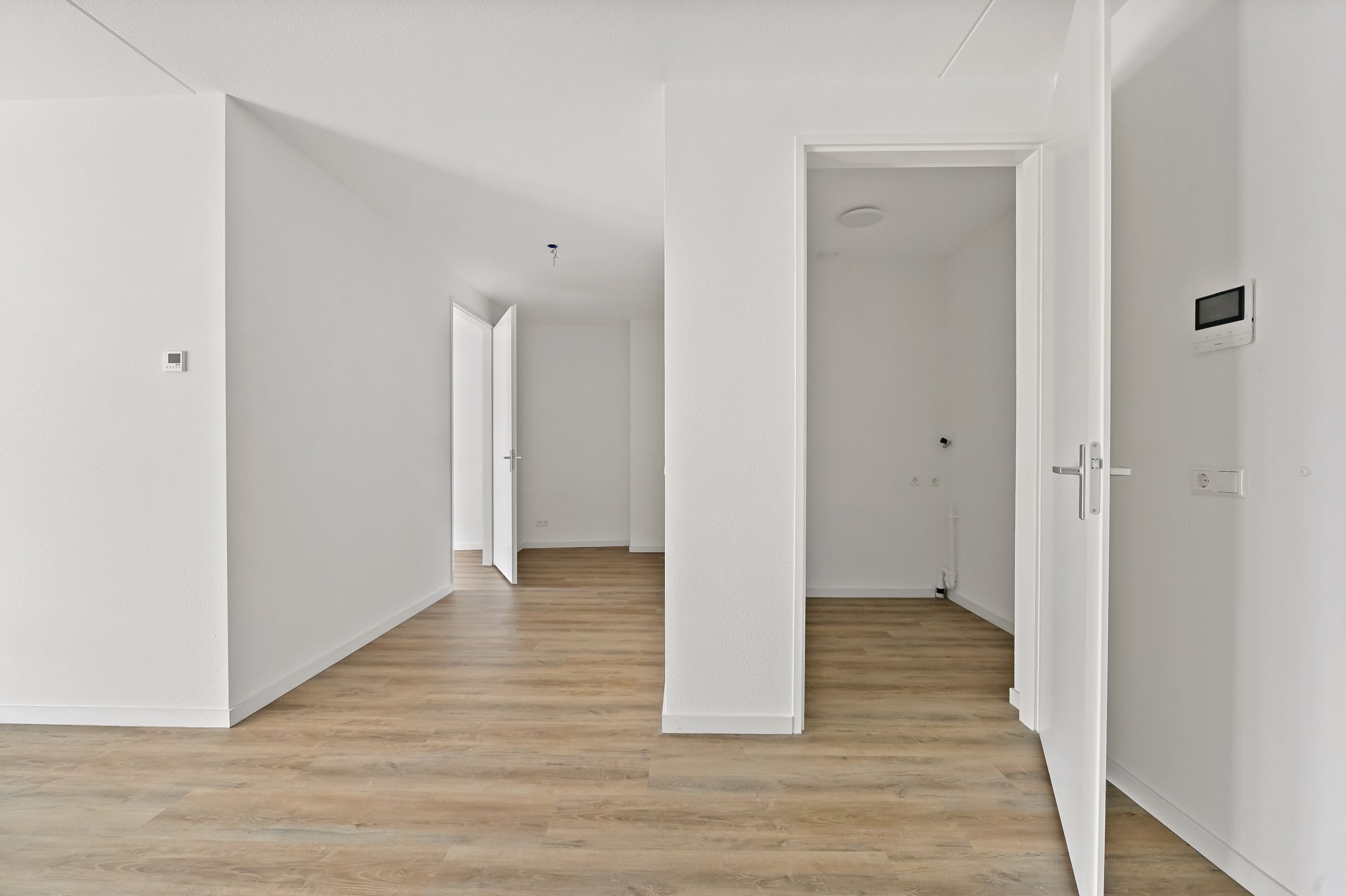 Foto 12 van Zeesluisweg 54-J