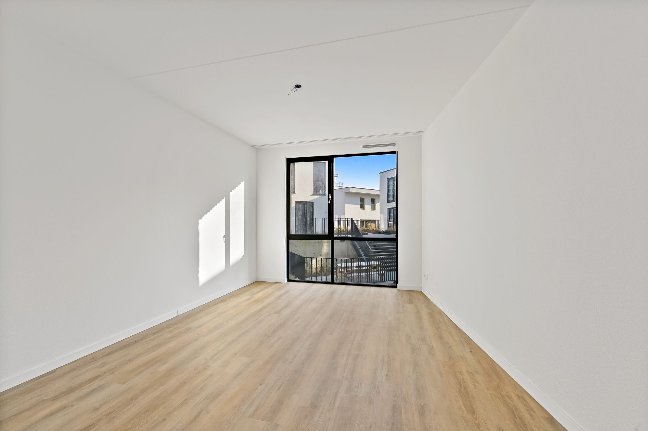 Foto 24 van Zeesluisweg 54-J